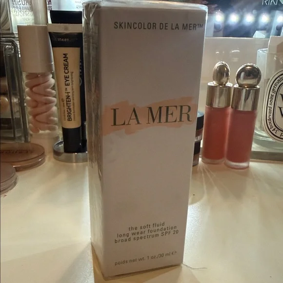 NEW La Mer Soft Fluid Long Wear Foundation - Amber - Picture 2 of 9